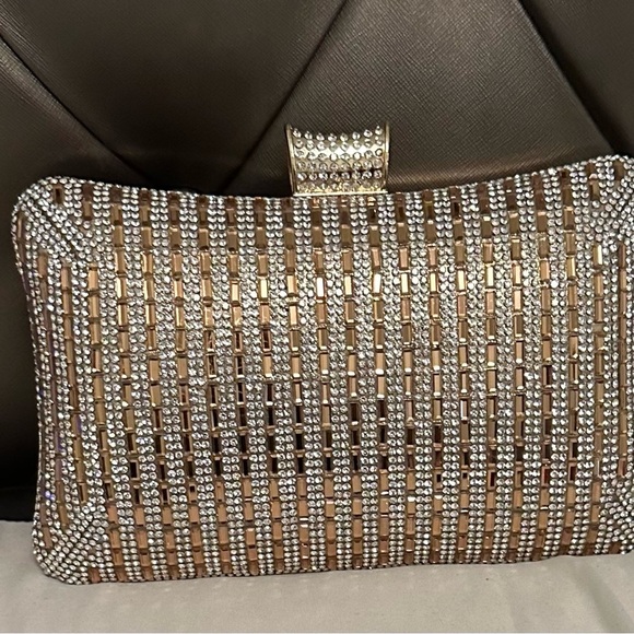 NWOT Rhinestone Gold Clutch - Picture 4 of 6